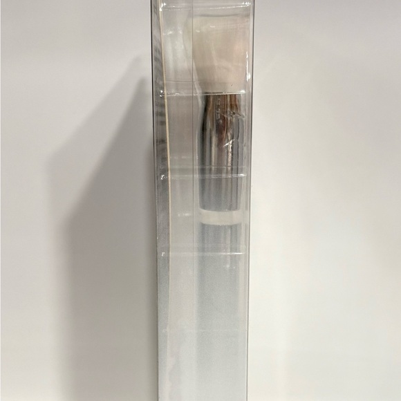 IT COSMETICS Heavenly Skin Skin-Hugging Foundation Brush #707 - Picture 5 of 7